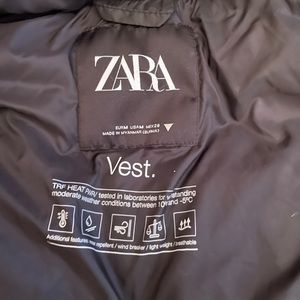 Women’s used medium Zara black hooded puffer vest.